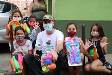 En La Estrella jugamos y compartimos con alegría en familia